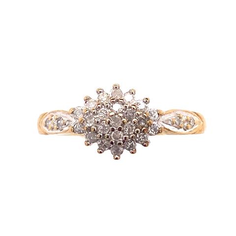 9ct. 27 Diamonds cluster