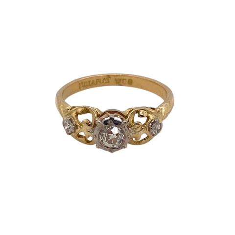 Platinum and Diamond Filigree Ring